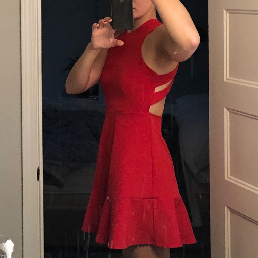 Zara Red Mini - Picture 3 of 4